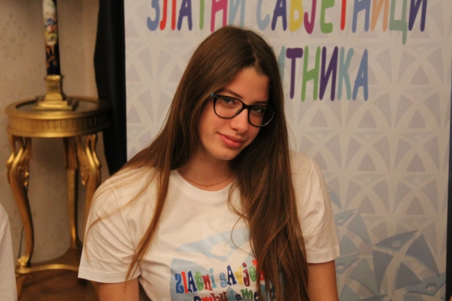  Tinejdžerska izolacija